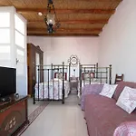 Nyaraló Marousω's μaisonette
