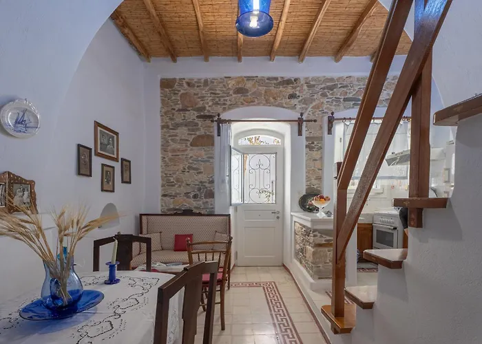 Marousω's μaisonette Casa de Férias *